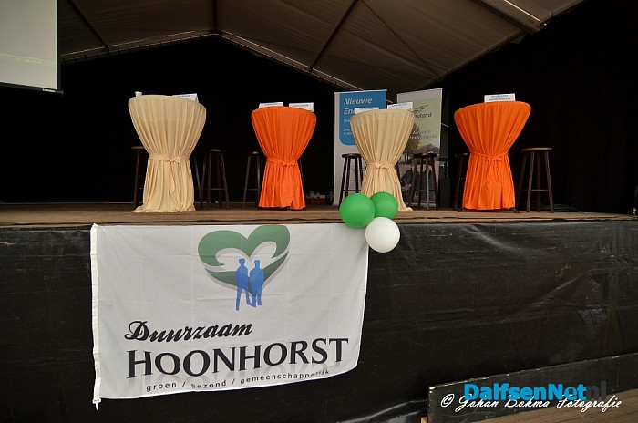 Sproeifeest was gisteren weer goed bezocht - Foto: Johan Bokma