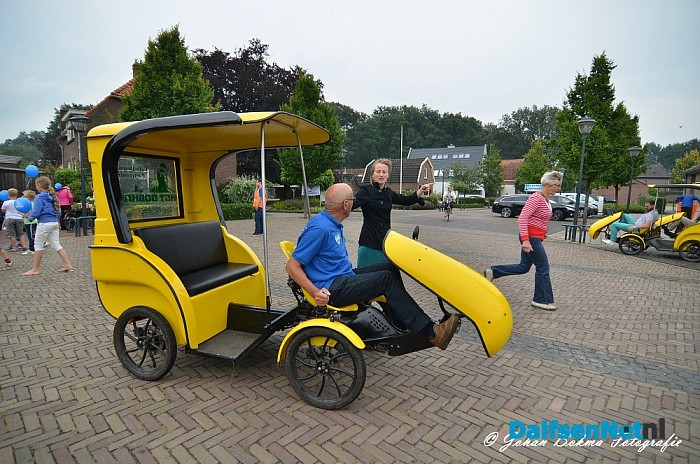 Sproeifeest was gisteren weer goed bezocht - Foto: Johan Bokma