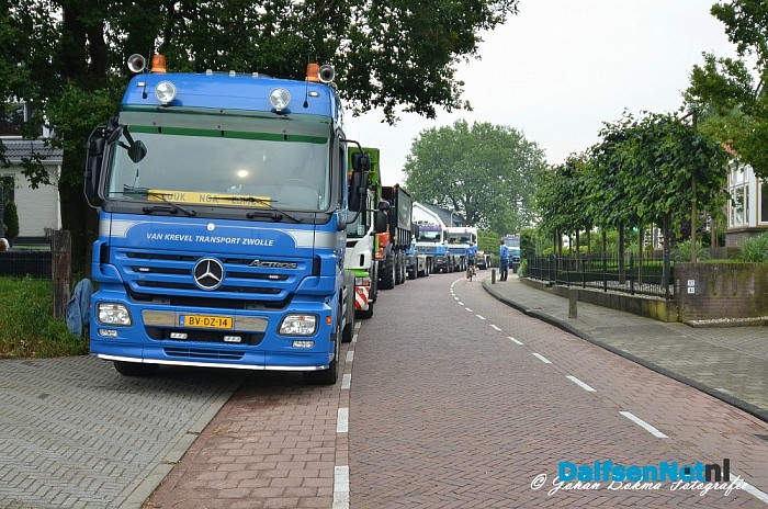Sproeifeest was gisteren weer goed bezocht - Foto: Johan Bokma