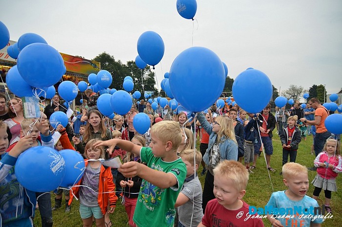 Sproeifeest was gisteren weer goed bezocht - Foto: Johan Bokma