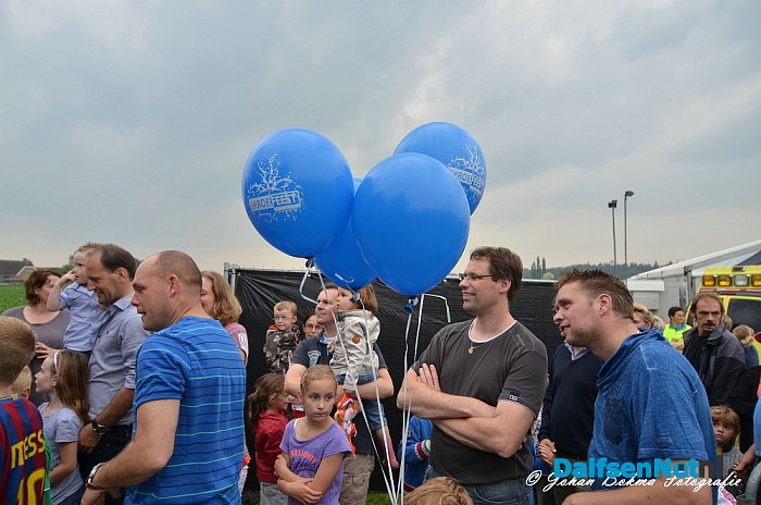 Sproeifeest was gisteren weer goed bezocht - Foto: Johan Bokma