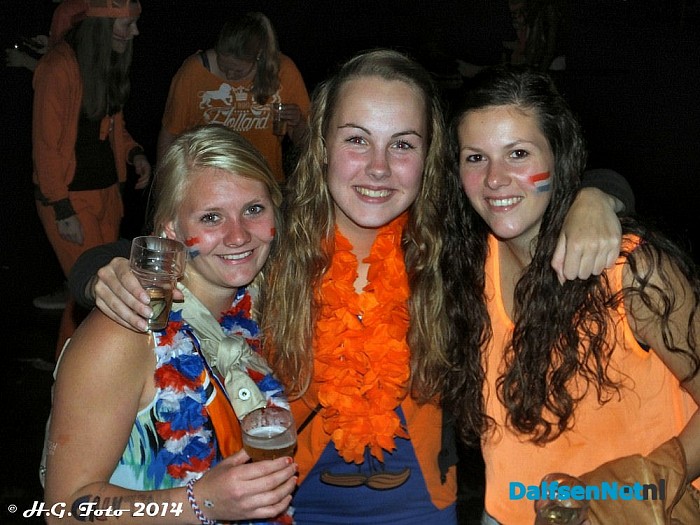 Oranje mag naar huis. - Foto: H.G. Foto