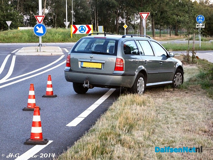 Aanrijding met lantarenpaal Jachtlusterallee. - Foto: H.G. Foto