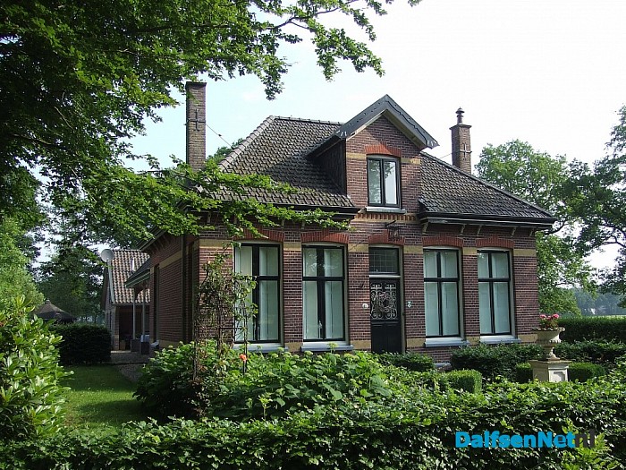 School en meesterswoning Meeleweg