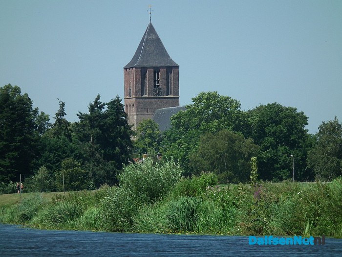 Vakantie? Prachtig weer om Dalfsen vanaf de Vecht te ontdekken! - Foto: Robert Bril