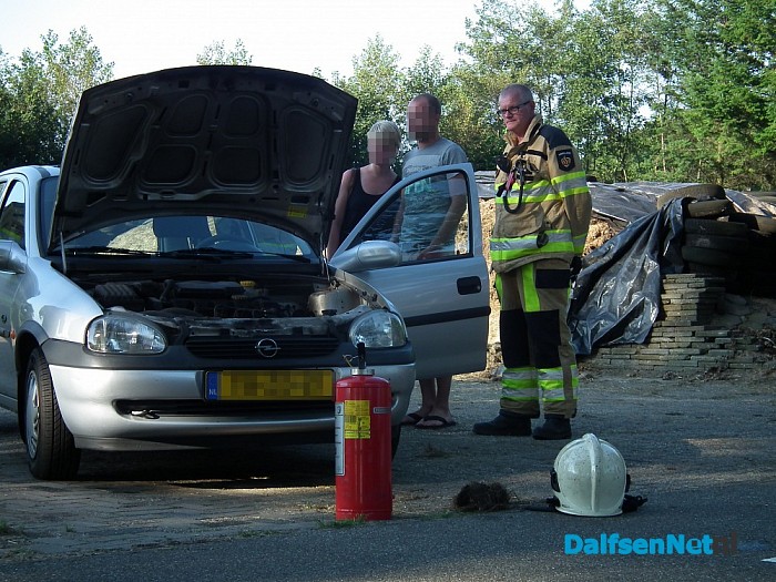 Klein autobrandje Rechterensedijk - Foto: Robert Bril
