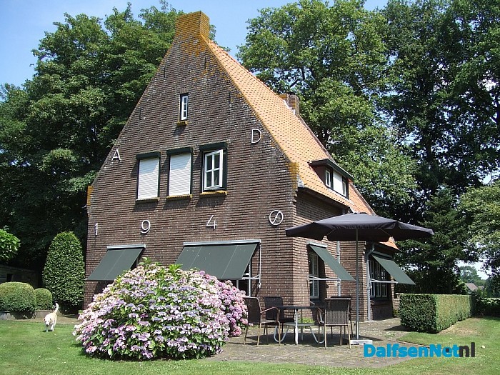 De eerste school in het veld van Lemele