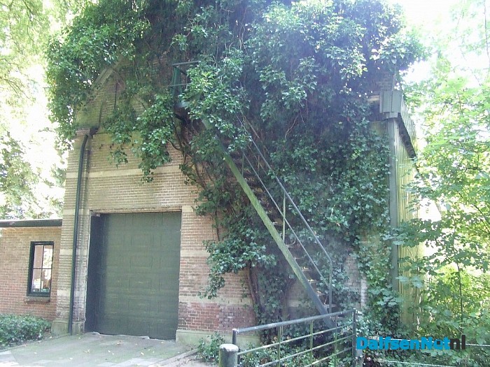De eerste school in het veld van Lemele