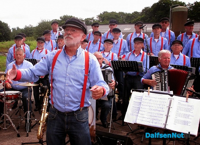 De Stuwzangers zondag naar Westerbork