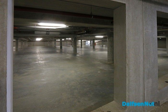 Parkeren onder Albert Heijn