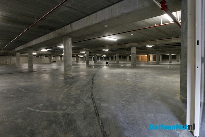 Parkeren onder Albert Heijn