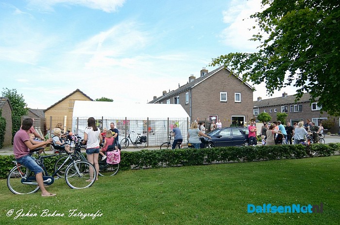 Feest aan de Brandkolkstraat - Foto: Johan Bokma