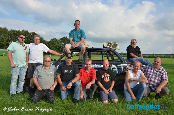 Voorbereidingen Auto rodeo in volle gang.