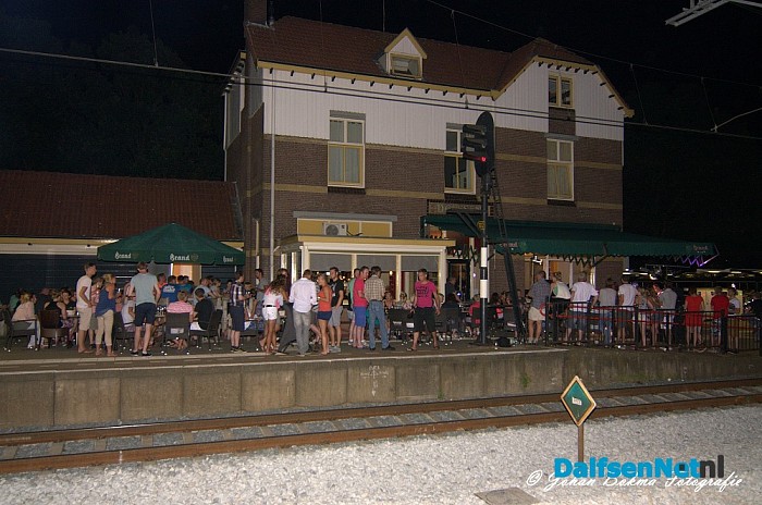 Package Deal geeft vakantie gevoel bij Station - Foto: Johan Bokma