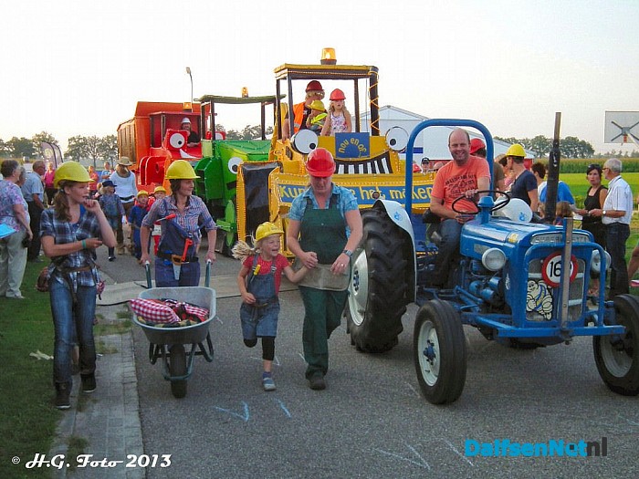 Oranjefeest in Oudleusen met groots programma. - Foto: H.G. Foto
