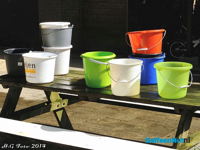 Ice Bucket Challenge Sint-Willibrordesschool. - Foto: H.G. Foto