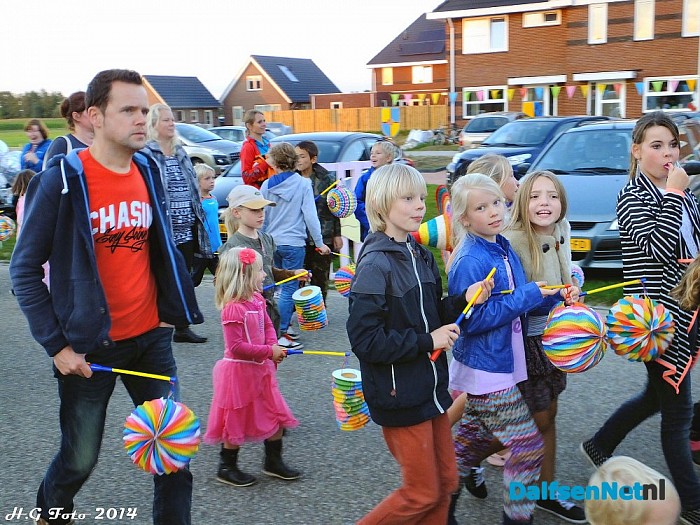 Oranjefeest Oudleusen van start. - Foto: H.G. Foto