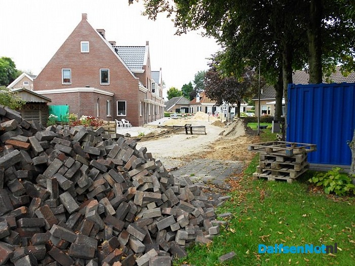 Ook laatste hand straatwerk locatie Wapen van Dalfsen