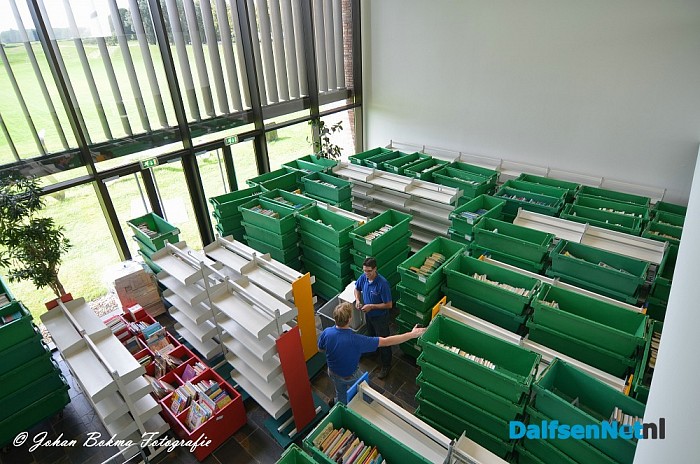 Bibliotheek verhuist - Foto: Johan Bokma