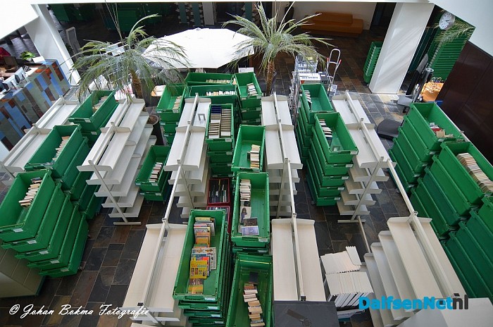 Bibliotheek verhuist - Foto: Johan Bokma