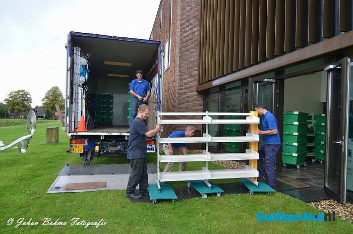 Bibliotheek verhuist - Foto: Johan Bokma