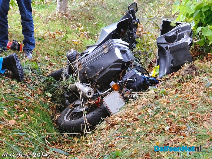 Deense motorrijder hard onderuit. - Foto: H.G. Foto
