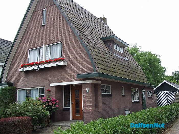 Monumenten Burgemeester Backxlaan 325 Nieuwleusen