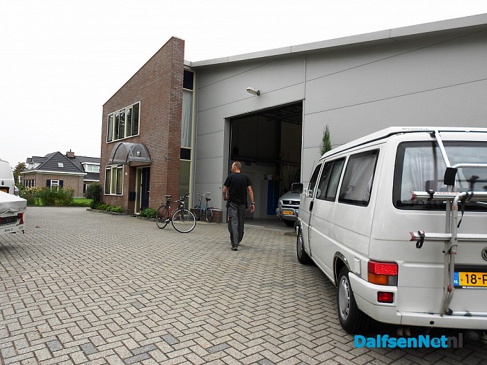 In Heino bouwen ze campers in, bij Aart