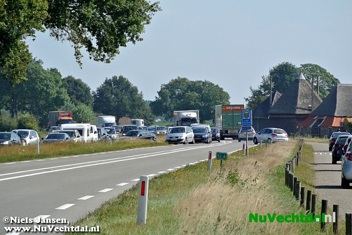 Ongeval Hessenweg met paardentrailer - Foto: Niels Jansen