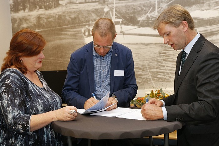 Ondertekening convenant Sociale Kern Teams - Foto: Paul Scholten