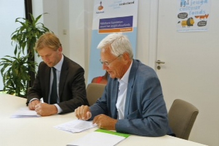 Rabobank geeft €5000 aan jeugdcultuurfonds - Foto: Paul Scholten