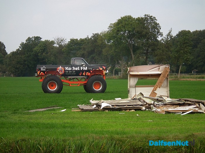 KachelFM sluit af met monstertruck stunt - Foto: Robert Bril