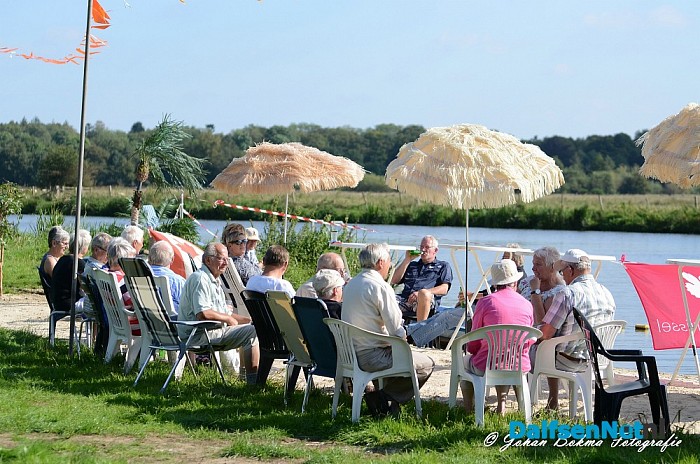 Nieuw strandje aan de Vecht - Foto: Johan Bokma