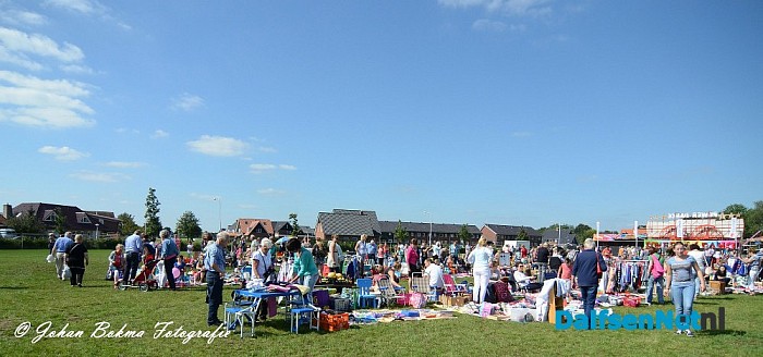 Oranjefeest Nieuwleusen van start. - Foto: Johan Bokma