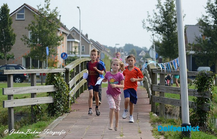 Kinderspelen en de oranjeloop - Foto: Johan Bokma