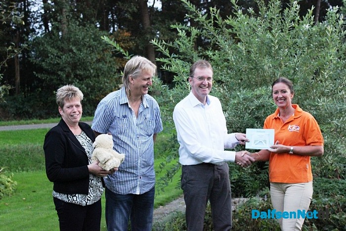 Gift voor Kika van Plaatselijk Belang Ankum e.o.