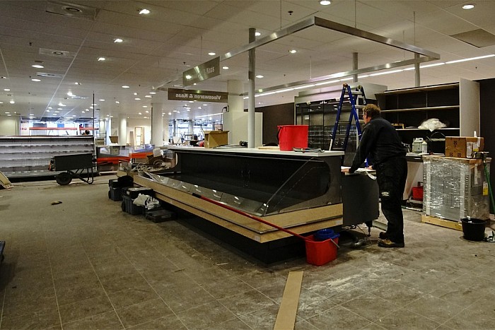 Inrichting nieuwe AH vordert snel - Foto: Paul Scholten