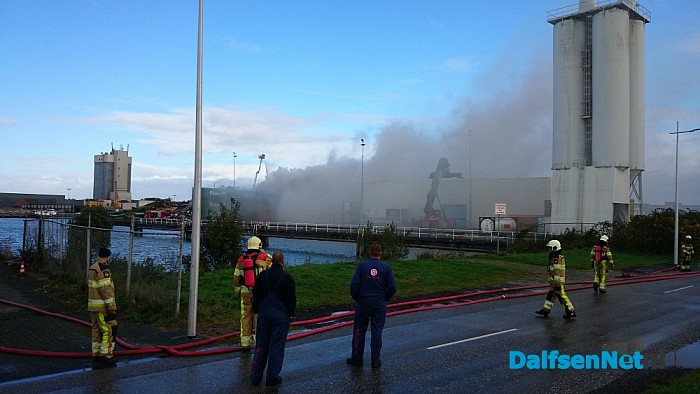 Grote brand in Kampen - Foto: Robert Bril