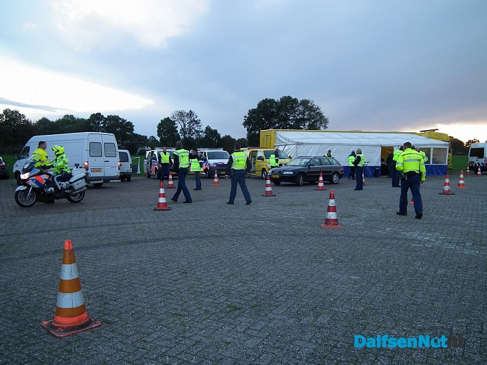 Grote controle politie en belasting bij Oudleusen - Foto: Robert Bril