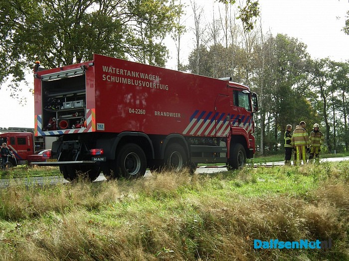 Ongeval tijdens afzetting schuurbrand (update) - Foto: Robert Bril