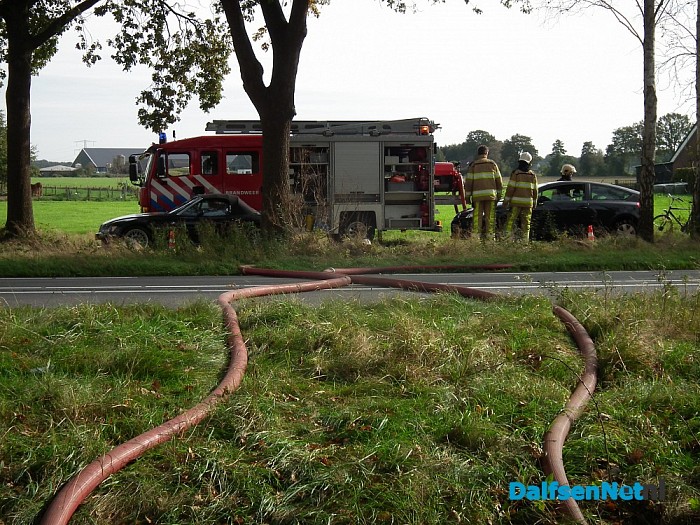 Ongeval tijdens afzetting schuurbrand (update) - Foto: Robert Bril
