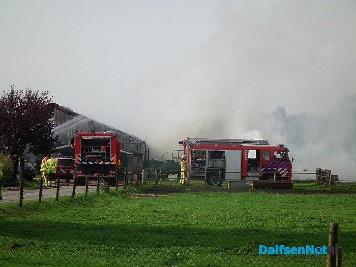 Ongeval tijdens afzetting schuurbrand (update) - Foto: Robert Bril