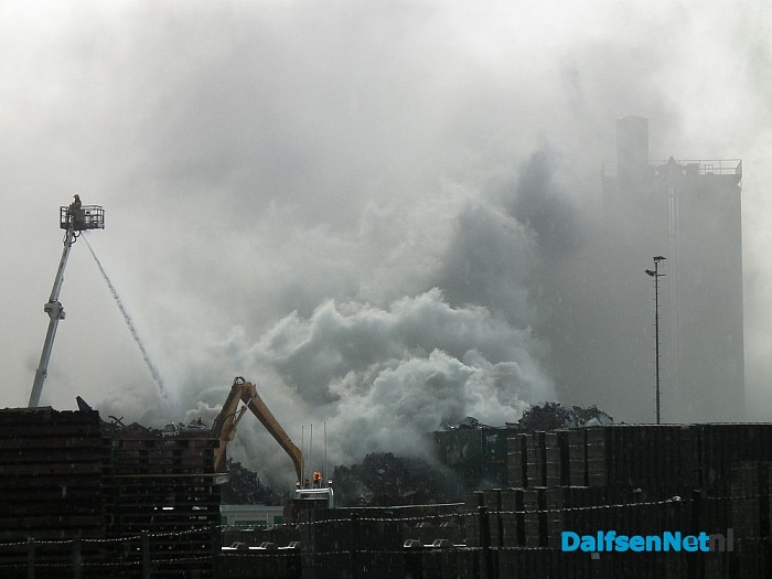 Grote brand in Kampen - Foto: Robert Bril