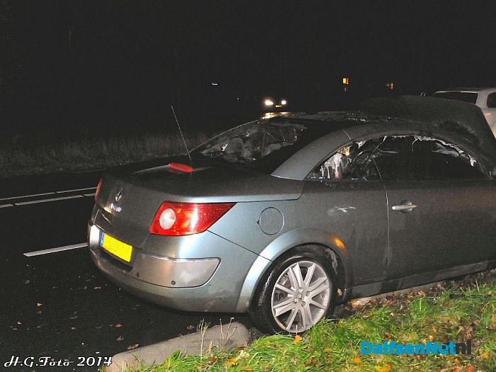 Auto in brand N340 bij Ankum. - Foto: H.G. Foto
