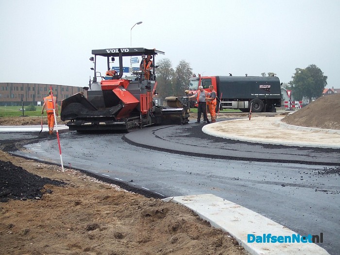 De nieuwe rotonde krijgt nu echt vorm