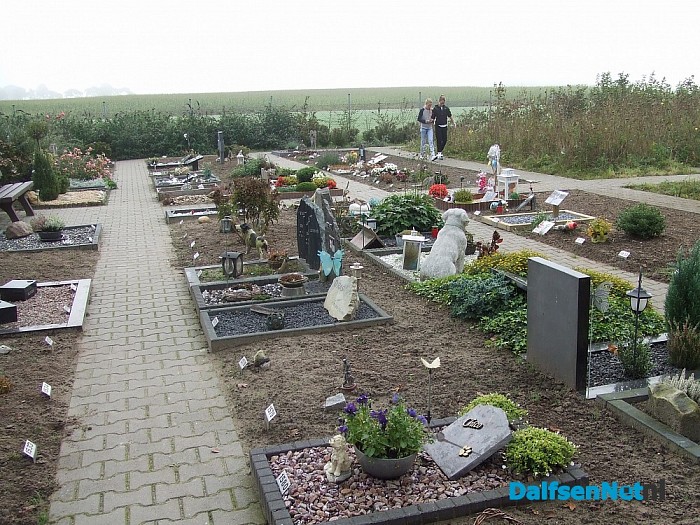 School op bezoek bij dierenbegraafplaats Vennenberg