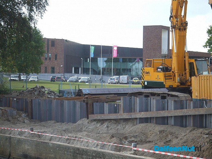 Slaan damwanden aan de Vechtkade is begonnen