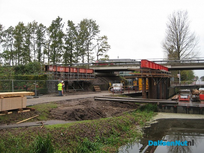 Viaduct Lemelerveld, het takelwerk gaat beginnen