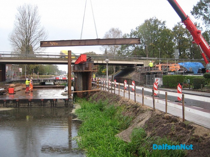 Viaduct Lemelerveld, het takelwerk gaat beginnen
