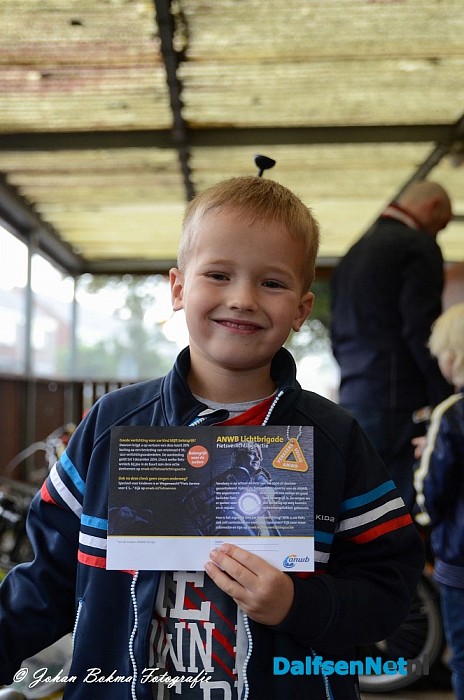 Fietsencontrole bij basisschool de Uitleg - Foto: Johan Bokma